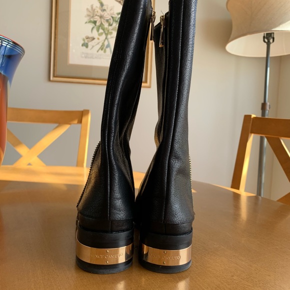 MISMATCH!! Vince Camuto Black Leather π€ Zipper Gold Hardware π Winivie Boots! - Picture 5 of 16